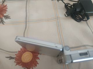 Game Boy Advance SP Plata + Cargador +1 juego