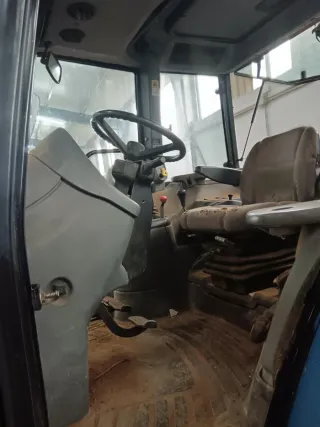 New Holland TS100 Tractor