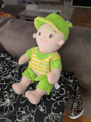 Peluche bebé y hipopótamo azul