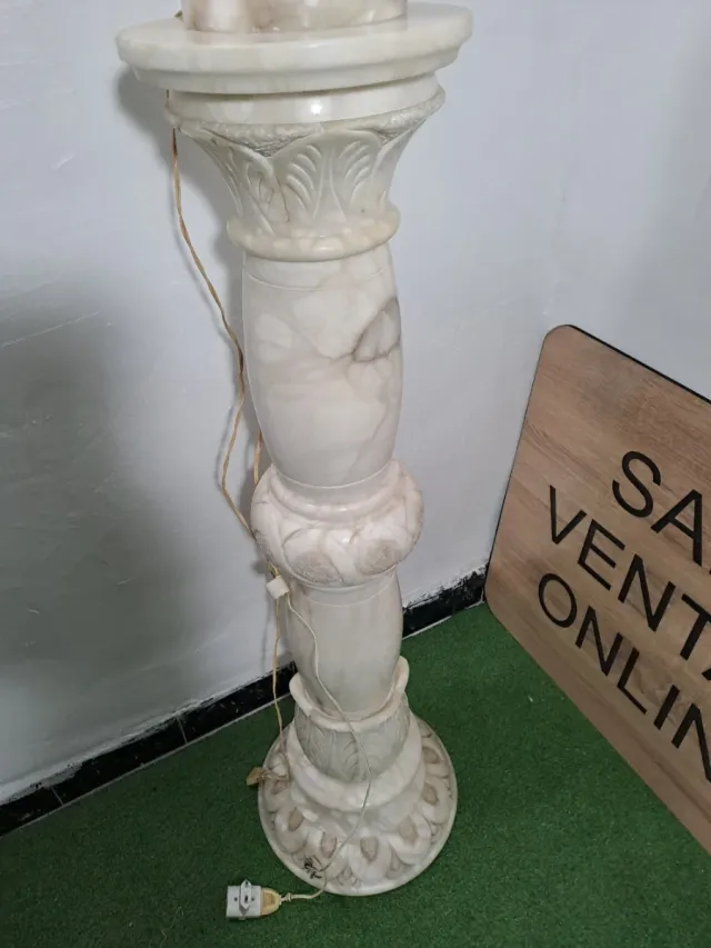 Lámpara de mármol antigua