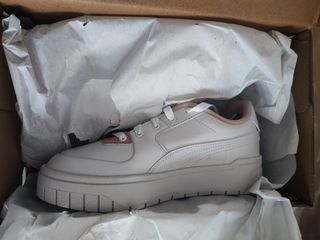 Zapatillas Puma Blancas y Rosas