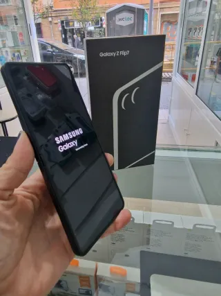 Samsung Galaxy Z Flip7 256GB Nero