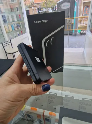 Samsung Galaxy Z Flip7 256GB Nero