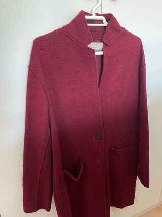 Abrigo Zara granate