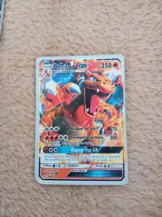 Carta Pokémon Charizard GX 250 PS