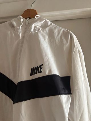 Chándal Nike blanca y azul marino