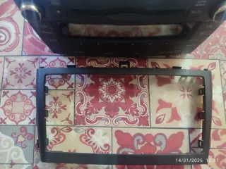 Radio original Toyota Avensis t27 2009