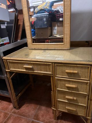 Escritorio tocador de bambú con espejo
