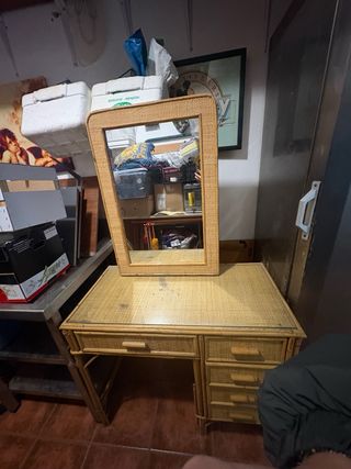 Escritorio tocador de bambú con espejo