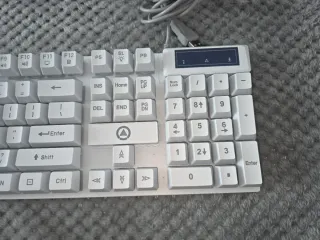 Teclado blanco