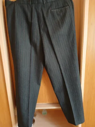 Traje de raya gris para hombre