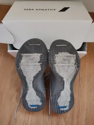 Zapatillas de entrenamiento grises