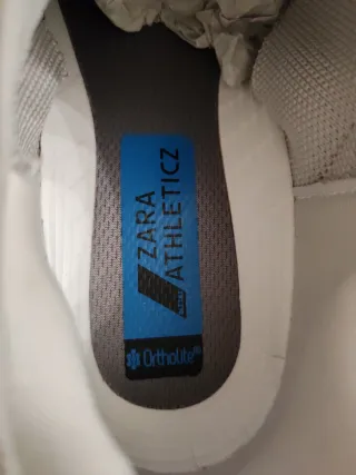 Zapatillas de entrenamiento grises