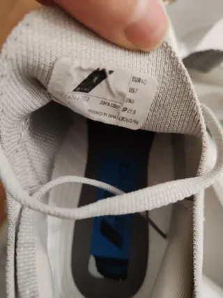 Zapatillas de entrenamiento grises