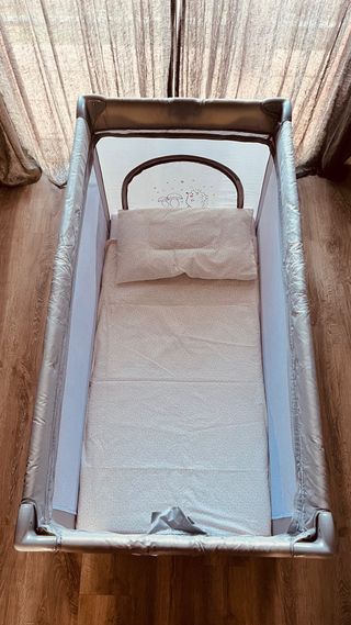Cuna de viaje Cotton Juice doble nivel, NUEVA