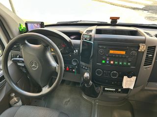 Mercedes-Benz Sprinter 2013