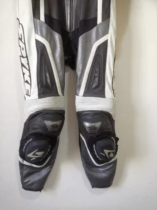 Mono de cuero Spyke Talla S