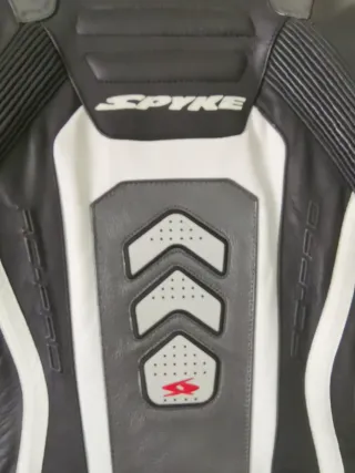 Mono de cuero Spyke Talla S
