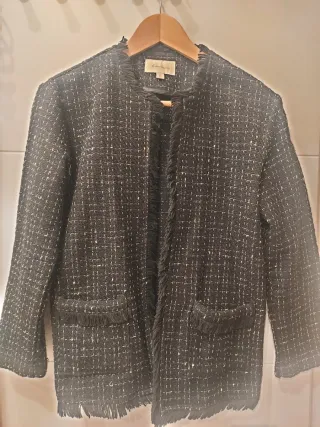 Chaqueta de vestir sin entallar, negra y dorada