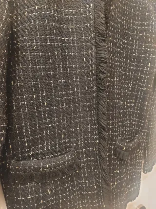 Chaqueta de vestir sin entallar, negra y dorada