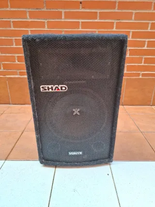 Altavoz Negro y Rojo marca vonyx