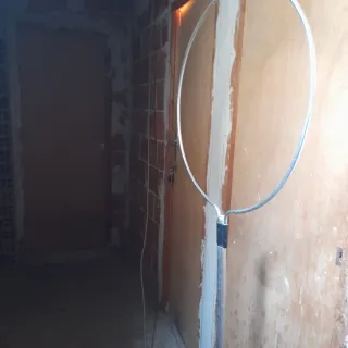 Pie de jaula plateado