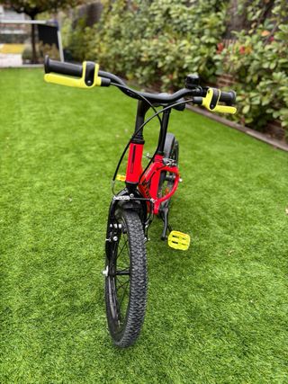 Bicicleta infantil Bwin 18” roja