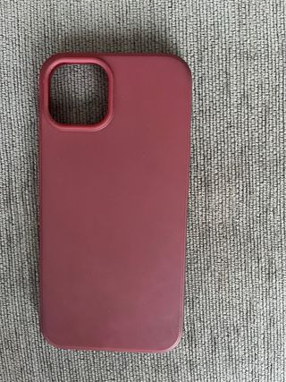 Fundas iPhone 13 . Se venden a 4 euros cada una