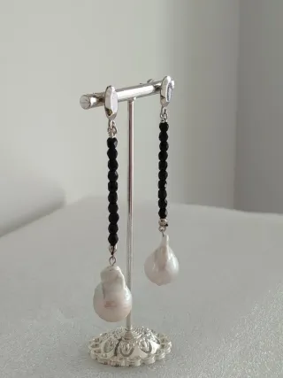 Pendientes Perla Natural y Piedra Negra