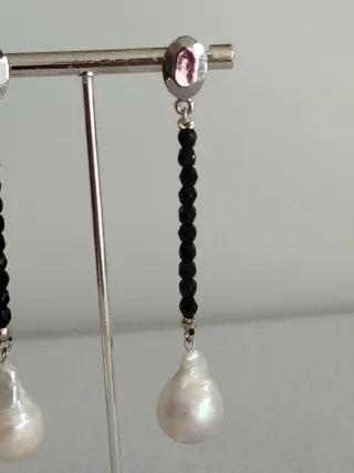 Pendientes Perla Natural y Piedra Negra