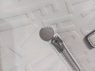 Bolso Desigual Blanco y Azul Marino Original