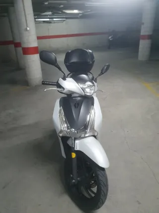 Honda SH 125i Scooter Automática