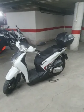 Honda SH 125i Scooter Automática