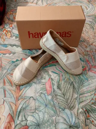 Zapatos Havaianas Beige y Blanco Rayas
