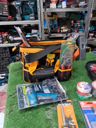 Valigetta con set di attrezzi