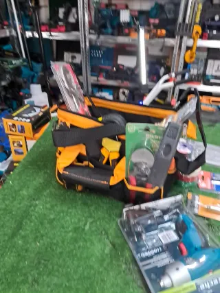 Valigetta con set di attrezzi