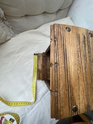 Comedero de madera para pájaros