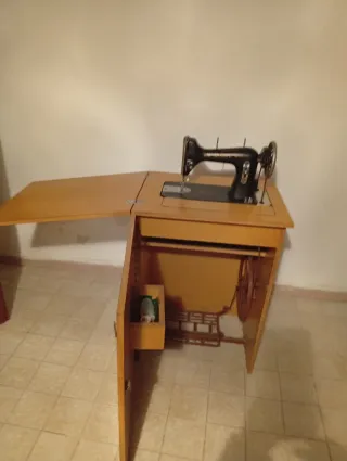 Máquina de coser antigua Sigma
