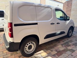 Peugeot Partner 2024