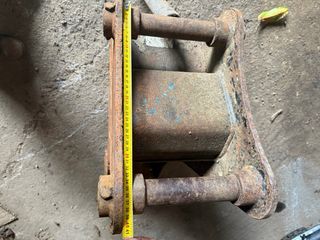 Cazo Excavadora Estrecho