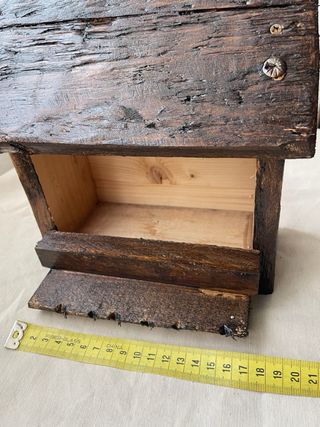 Comedero rústico para pájaros