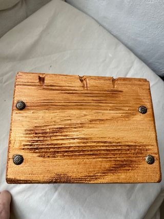 Comedero para pájaros de madera