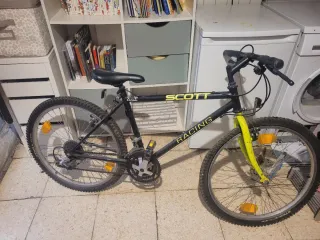 Bicicleta Scott Racing Negra y Amarilla