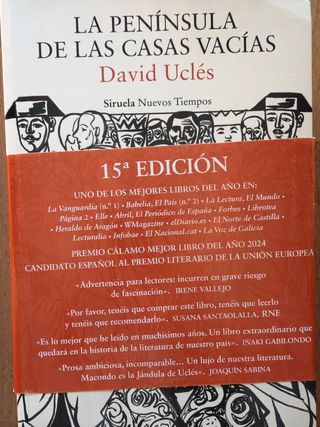 Novela de realismo magico sobre la guerra civil.