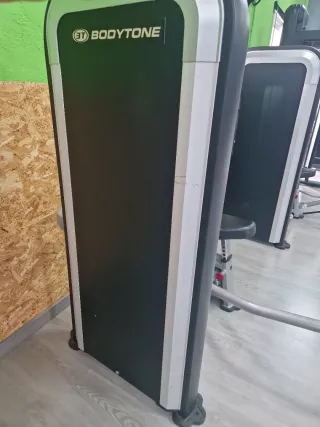 Máquina Pectoral Bodytone