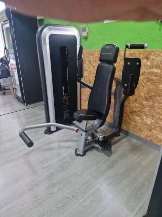 Máquina Pectoral Bodytone