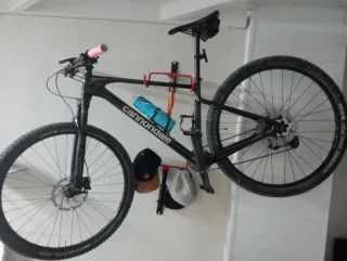 Bicicleta de Montaña Cannondale Negra