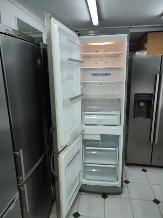 Nevera LG plateada clase A 200x60cm con garantía