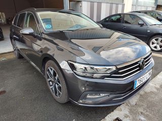 Volkswagen Passat 2022