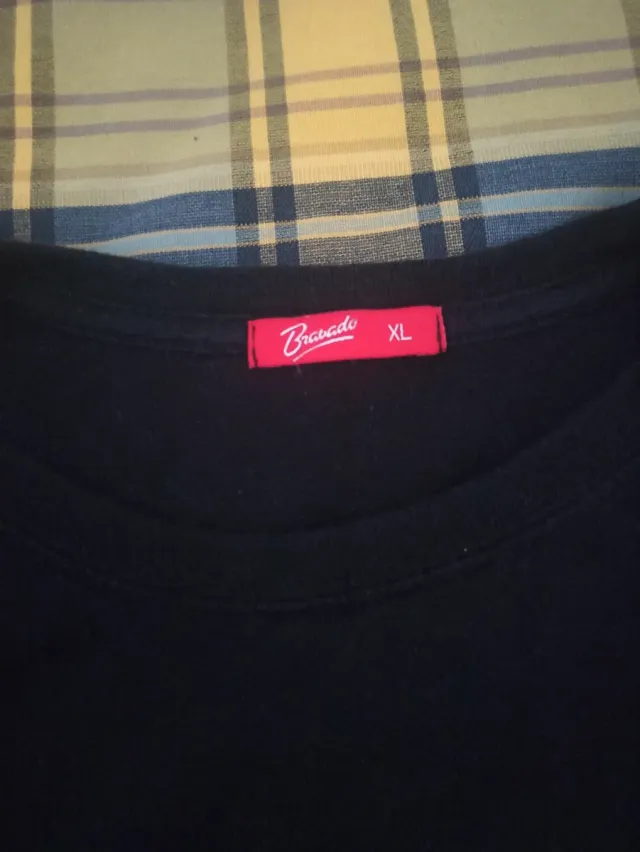 Camiseta Green Day Negra y Verde